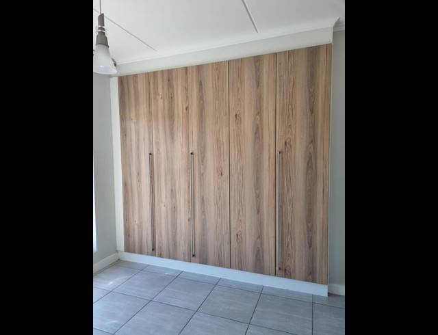 2 BEDROOM APARTMENT FOR SALE IN WATERFALL